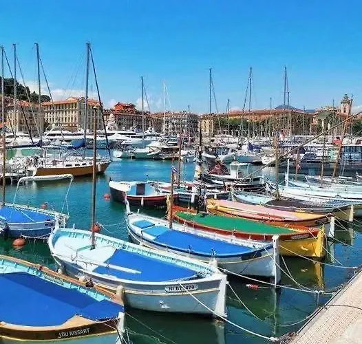 Monique-parking Free Nizza