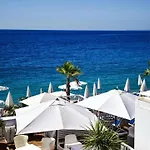 Monique-parking Free Nizza