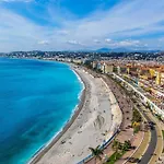 Monique-parking Free Nizza