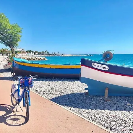 Monique-parking Free * Nizza